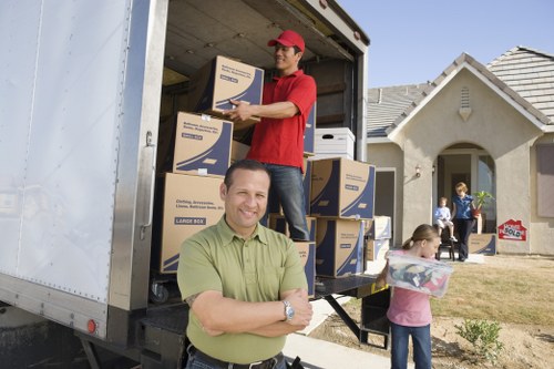 Man With A Van Ravenscourtpark service introduction in a local moving context