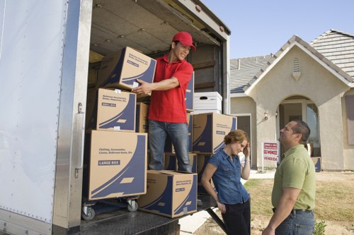 Packing and transport support for office furniture and equipment