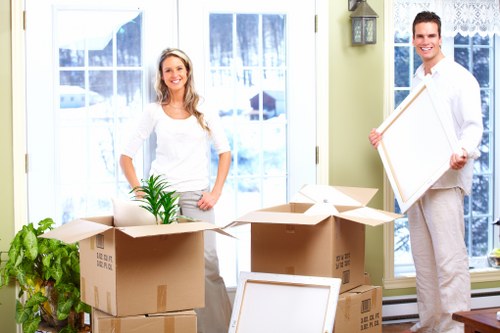 Careful transport service for flats and homes around Ravenscourt Park